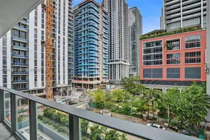 121 NE 5th St, Miami, FL 33132 - Photo 20