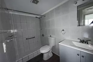 300 NE 125th St, North Miami, FL 33161 - Photo 10