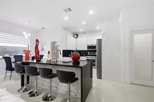 18112 NW 91st Ct, Hialeah, FL 33018 - Photo 12