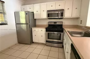 18111 NW 68th Ave, Hialeah, FL 33015 - Photo 6