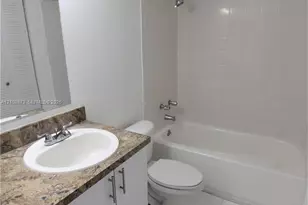 17485 NW 67th Ct, Hialeah, FL 33015 - Photo 16