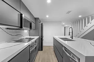 1609 NE 105th St, Miami Shores, FL 33138 - Photo 14