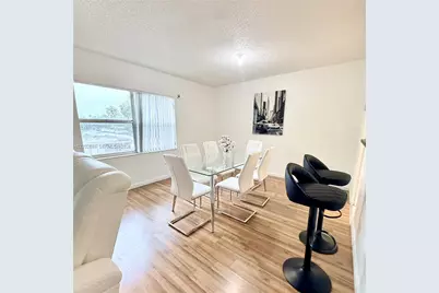 17901 NW 68th Ave #R209, Hialeah, FL 33015 - Photo 2