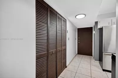 2924 Collins Avenue #303, Miami Beach, FL 33140 - Photo 2