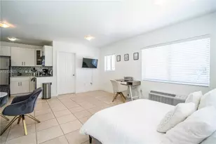 6971 Carlyle Ave, Miami Beach, FL 33141 - Photo 4