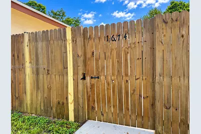 1674 Hawthorne Pl #0, Wellington, FL 33414 - Photo 4