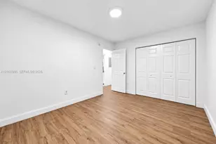 641 NW 2nd St, Miami, FL 33128 - Photo 12
