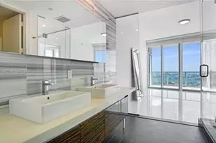 1100 Biscayne Blvd, Miami, FL 33132 - Photo 22