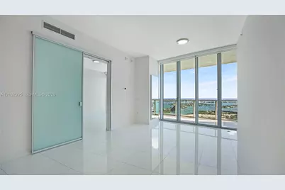 1100 Biscayne Blvd #5202, Miami, FL 33132 - Photo 14