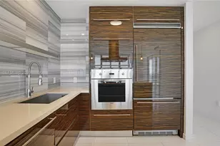 1100 Biscayne Blvd, Miami, FL 33132 - Photo 12