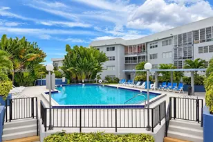 873 NE 195th St, Miami, FL 33179 - Photo 20