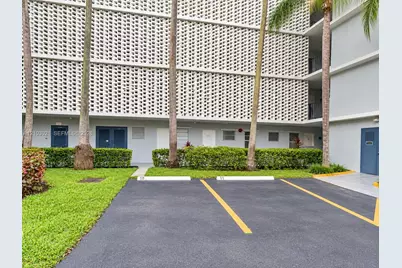 873 NE 195th St #107, Miami, FL 33179 - Photo 24