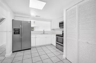 4761 N Pine Island Rd, Sunrise, FL 33351 - Photo 16