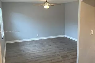 240 SE 9th Ave, Pompano Beach, FL 33060 - Photo 10