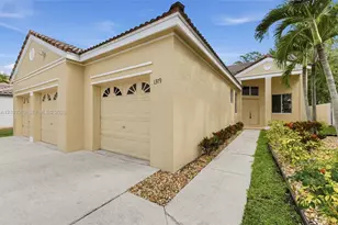 1319 Camellia Cir, Weston, FL 33326 - Photo 2