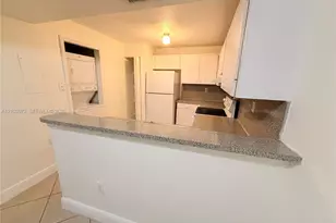 15410 SW 82nd Ln, Miami, FL 33193 - Photo 4