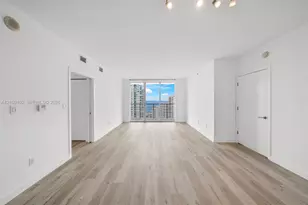 325 S Biscayne Blvd, Miami, FL 33131 - Photo 12