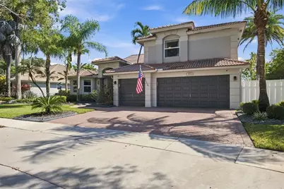 2015 NW 140th Ave, Pembroke Pines, FL 33028 - Photo 10