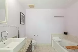 185 SW 7th St, Miami, FL 33130 - Photo 10