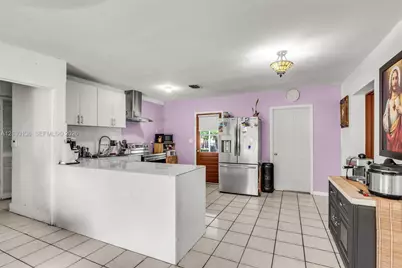 1920 NW 134th St, Miami, FL 33167 - Photo 12