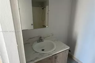 2075 NE 164th St, North Miami Beach, FL 33162 - Photo 10