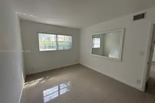251 172nd St, Sunny Isles Beach, FL 33160 - Photo 4