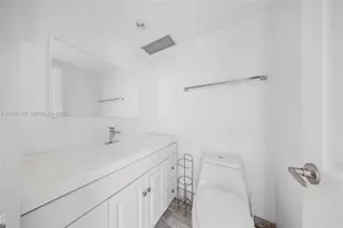 251 174th St, Sunny Isles Beach, FL 33160 - Photo 14