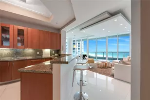100 S Pointe Dr, Miami Beach, FL 33139 - Photo 20