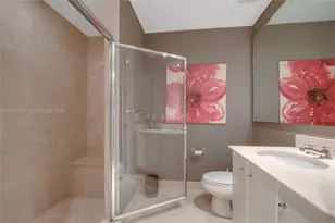 100 S Pointe Dr, Miami Beach, FL 33139 - Photo 32