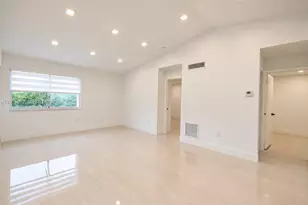8039 Lake Dr, Doral, FL 33166 - Photo 8