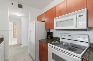 1200 Brickell Bay Dr, Miami, FL 33131 - Photo 20