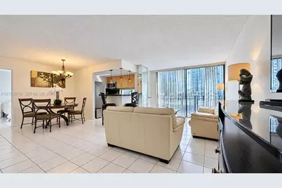 16909 N Bay Rd #718, Sunny Isles Beach, FL 33160 - Photo 2