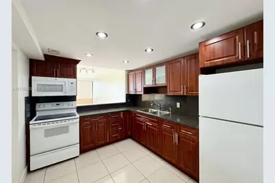 1351 NE Miami Gardens Dr #403E, Miami, FL 33179 - Photo 1
