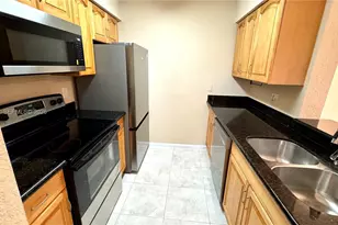 2880 N Oakland Forest Dr, Oakland Park, FL 33309 - Photo 8