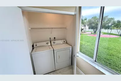 2880 N Oakland Forest Dr #110, Oakland Park, FL 33309 - Photo 24