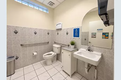 1948 Harrison St, Hollywood, FL 33020 - Photo 16