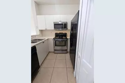 17650 NW 73rd Ave #208-18, Hialeah, FL 33015 - Photo 6