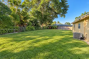 12217 Hillman Dr, Palm Beach Gardens, FL 33410 - Photo 2