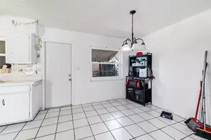 7330 Tropicana St, Miramar, FL 33023 - Photo 8