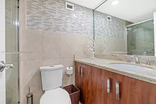 5401 Collins Ave, Miami Beach, FL 33140 - Photo 10