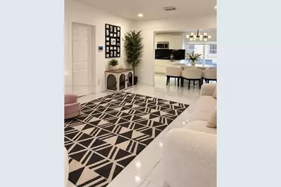 230X NW 4th St, Miami, FL 33125 - Photo 2