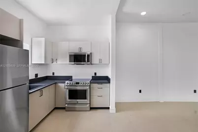 642 SW 10th Ave, Miami, FL 33130 - Photo 24