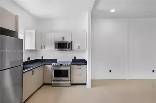642 SW 10th Ave, Miami, FL 33130 - Photo 24