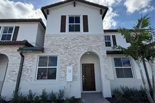 2558 SE 29th St, Homestead, FL 33035 - Photo 1