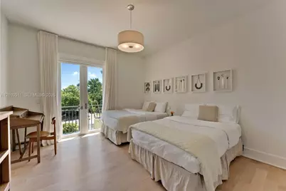119 Paloma Dr, Coral Gables, FL 33143 - Photo 20