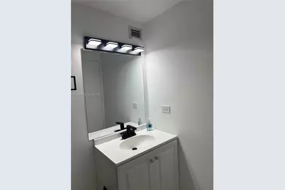 801 Brickell Bay Dr #1463, Miami, FL 33131 - Photo 12