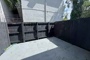 324 W 74th Pl, Hialeah, FL 33014 - Photo 18