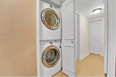 2000 Towerside Ter #301, Miami, FL 33138 - Photo 6