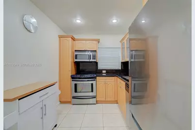 8901 N New River Canal Rd #4W, Plantation, FL 33324 - Photo 12