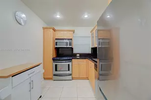 8901 N New River Canal Rd, Plantation, FL 33324 - Photo 12